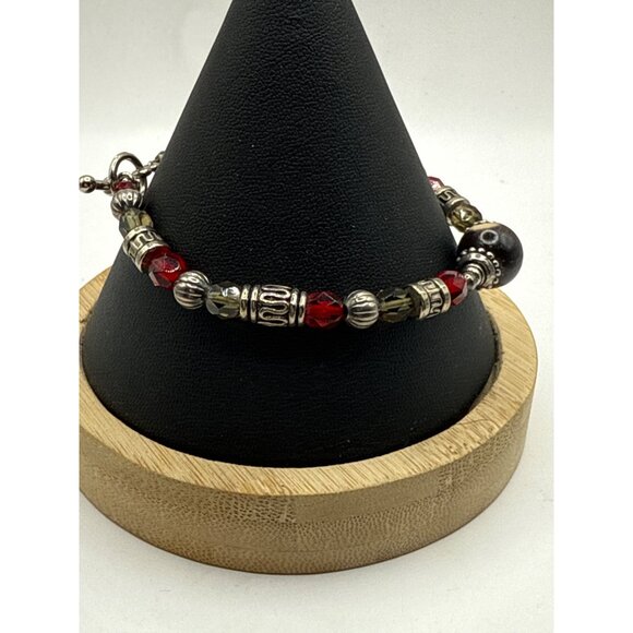 7" Beaded Bracelet With Red & Silver Accents Toggle Clasp - Picture 3 of 5